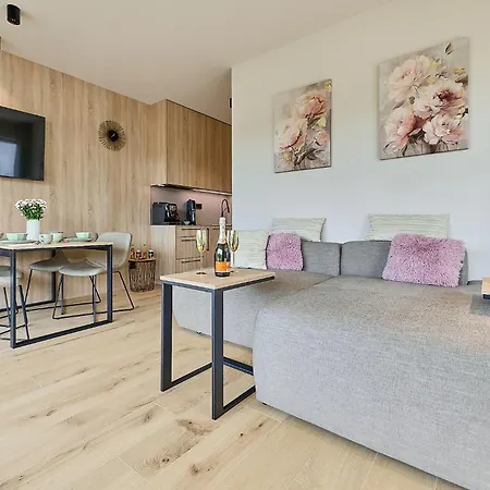 Golden Hour Apartments-greeneri 22 *
